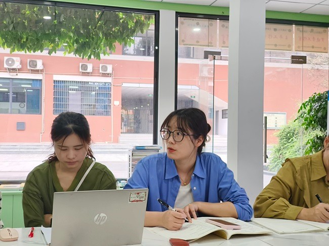 图片三.jpg 图片三.jpg