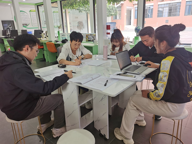 2_副本.jpg 2_副本.jpg